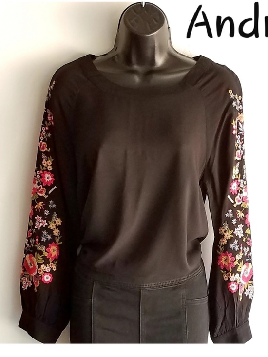 ANDREE BY UNIT Tops - ANDREE BY UNIT Jane Black Blouse with Multicolor Floral Embroidered Sleeves
